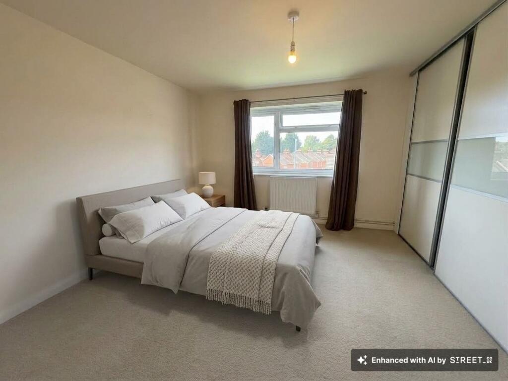 Apartment in Salisbury - View 5