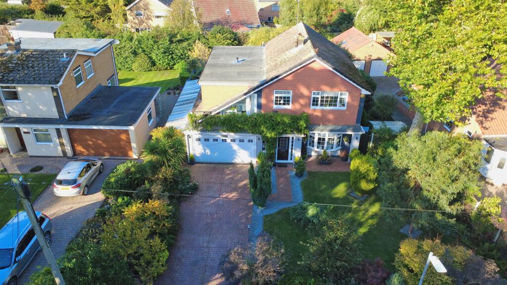 5-bed detached on Football Green, Hornsea, £525,000