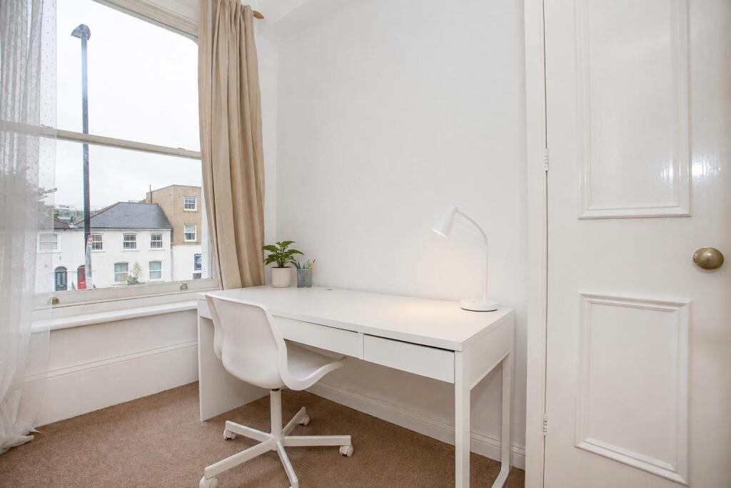 Apartment in London - View 5