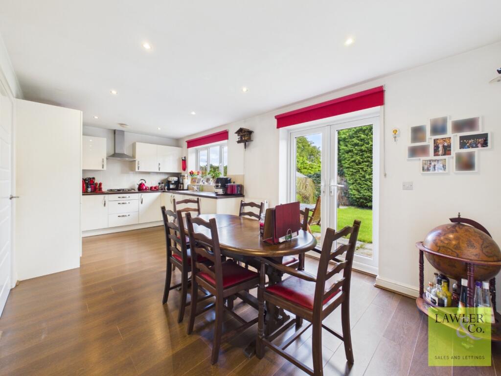 House in Tameside, Greater Manchester - View 5