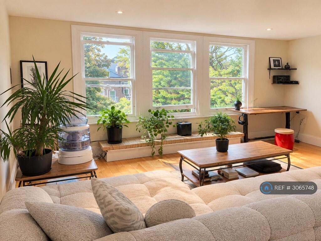 Main image of property: Evering Road, London, E5