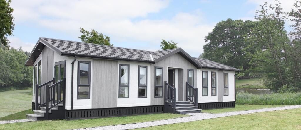 2-bed caravan on 39 The Grange Moorbarns Lane, Lutterworth, £289,000