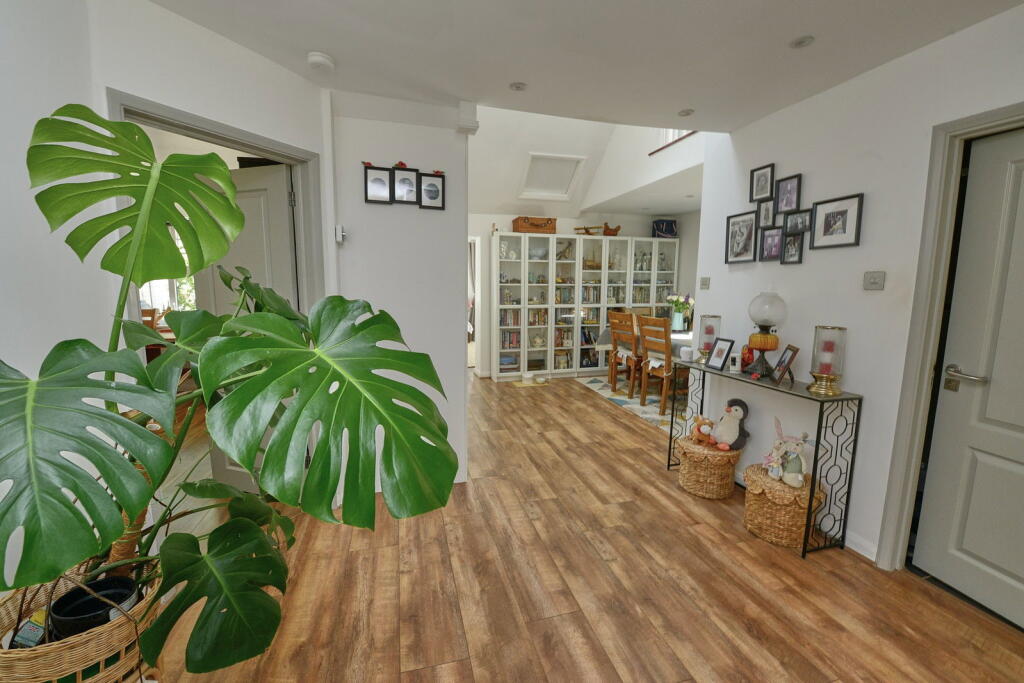 Westover Road, Fleet, GU51 3DG - View 2
