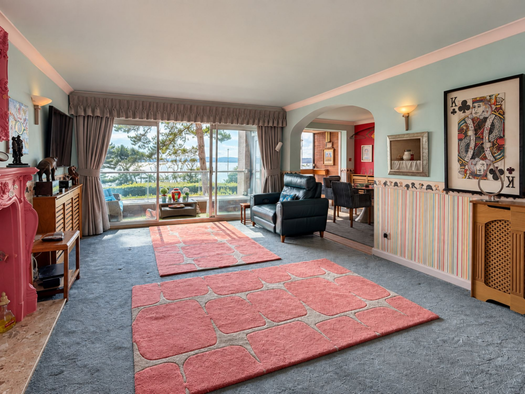 Apartment in Bournemouth - More