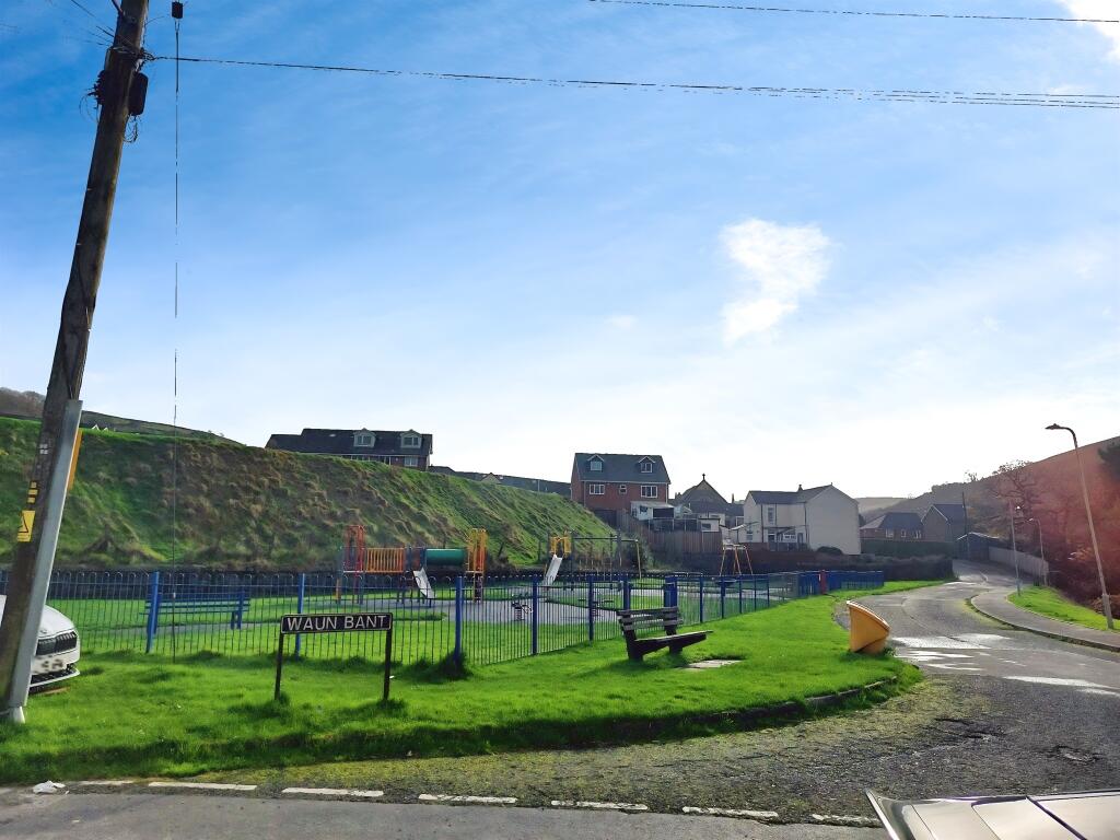 Gwaun-Bant, Pontycymer, Bridgend photo 2