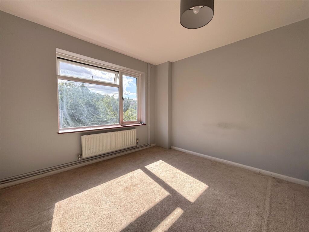 Apartment in Guildford - View 4