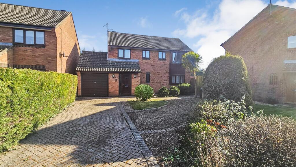 Main image of property: Elton Close, Balderton, Newark, NG24 3JY