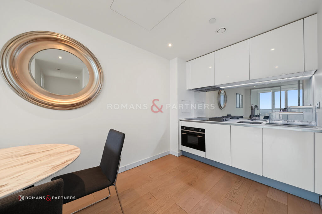 Apartment in London, Vauxhall - More