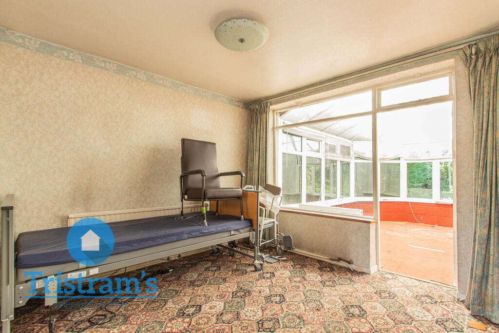 House in Nottingham, Bilborough - More