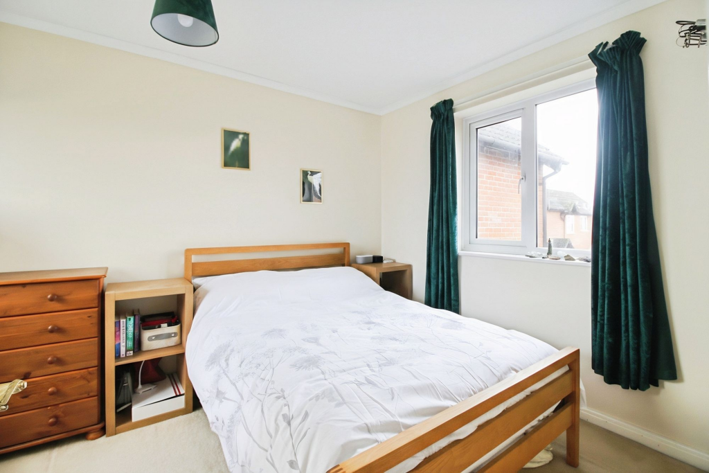 Vicarage Gardens, Netheravon, SP4 - View 6