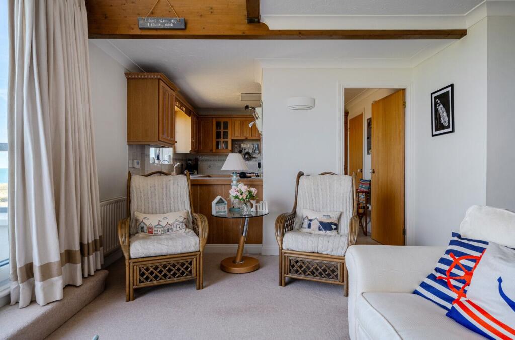 Apartment in New Forest, New Milton - View 5