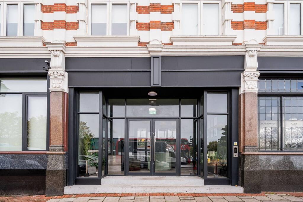 Main image of property: 428 Woolwich Road, Woolwich, SE7