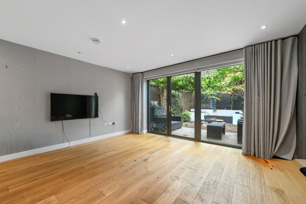 House in London, Royal Borough of Greenwich - View 4