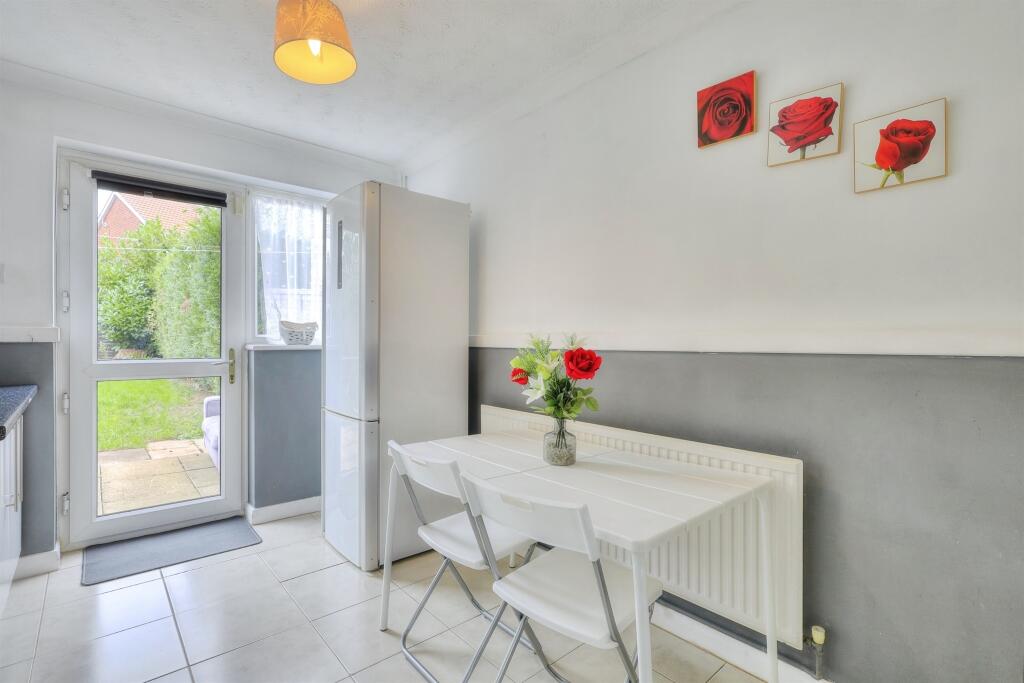 Elton Close, Northampton - View 5