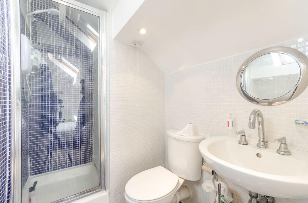 3 bedroom maisonette for rent