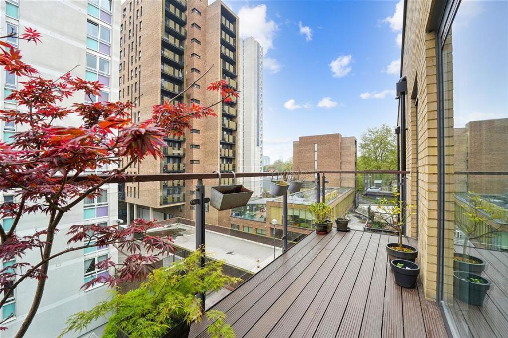 Apartment in London - View 4
