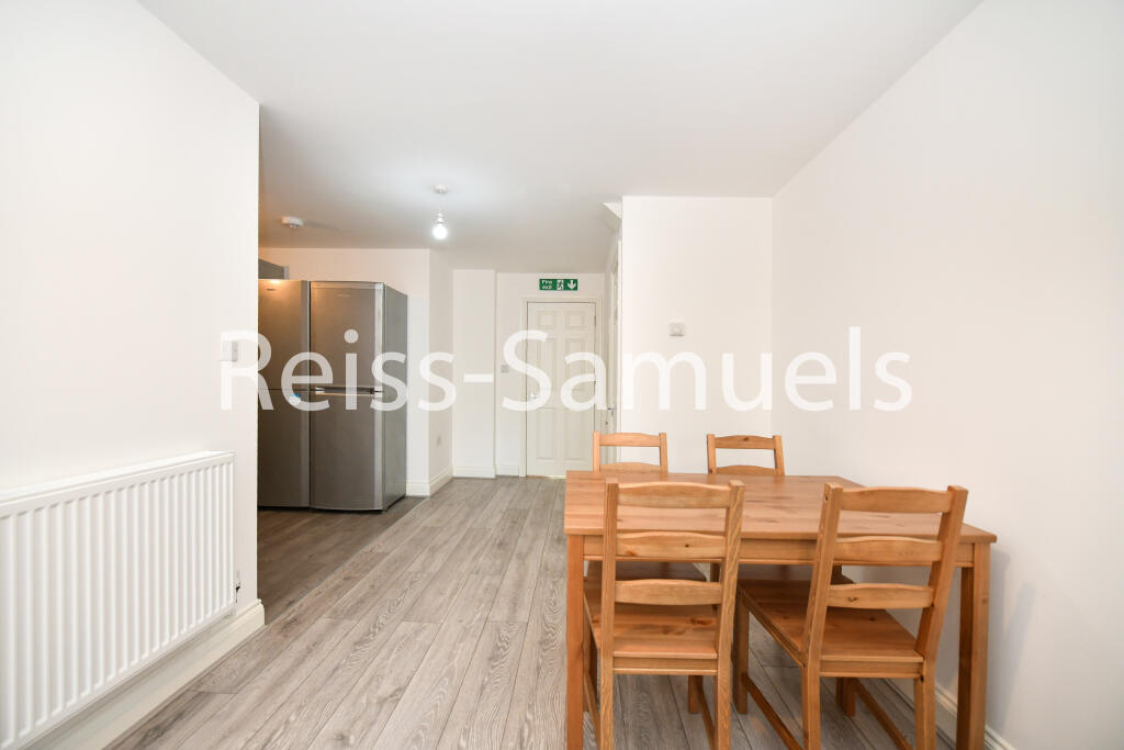 6 bedroom terraced house for rent