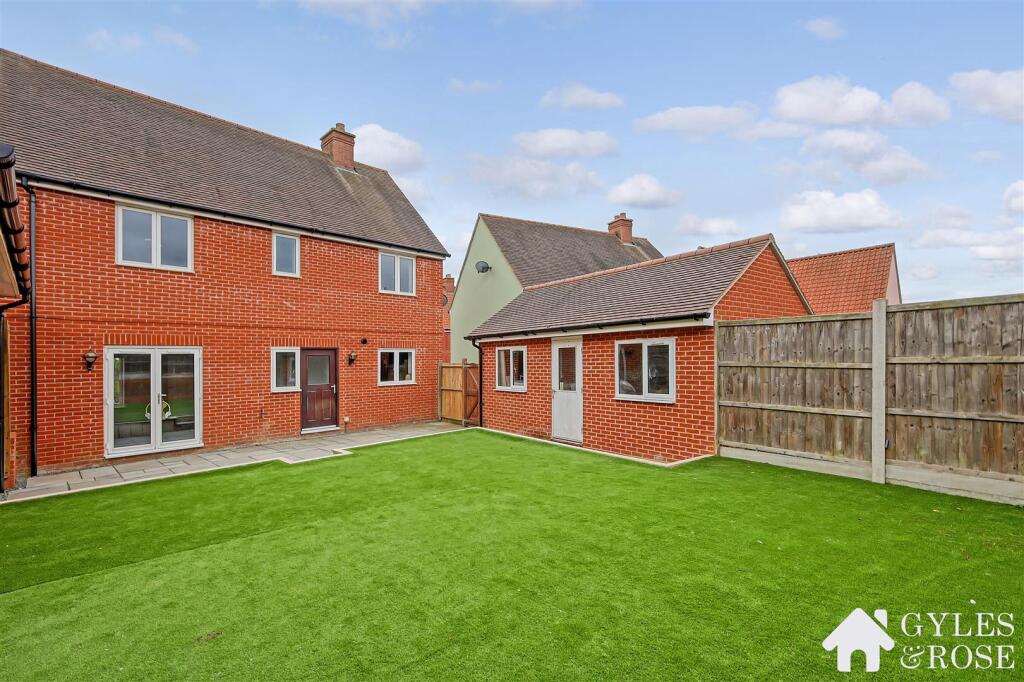 4-bed detached on Pikes Marsh, Bures, £500,000