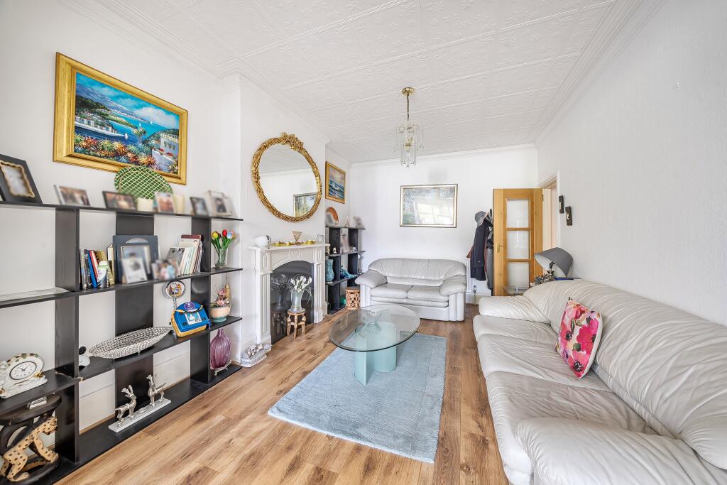 House in London - View 2