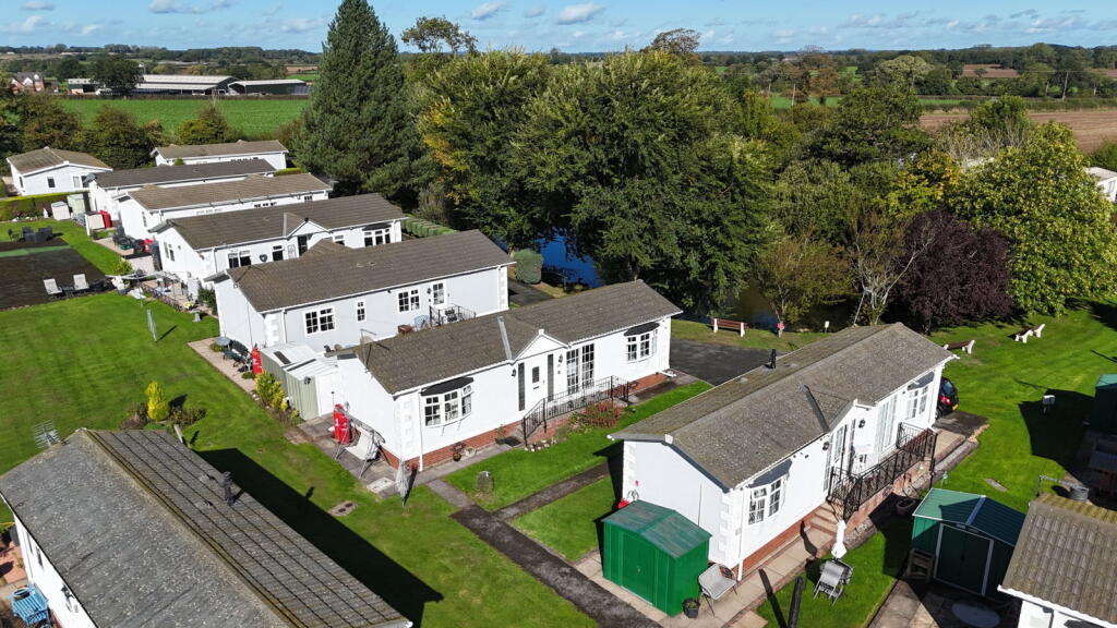 House in Stoke-on-Trent - View 3
