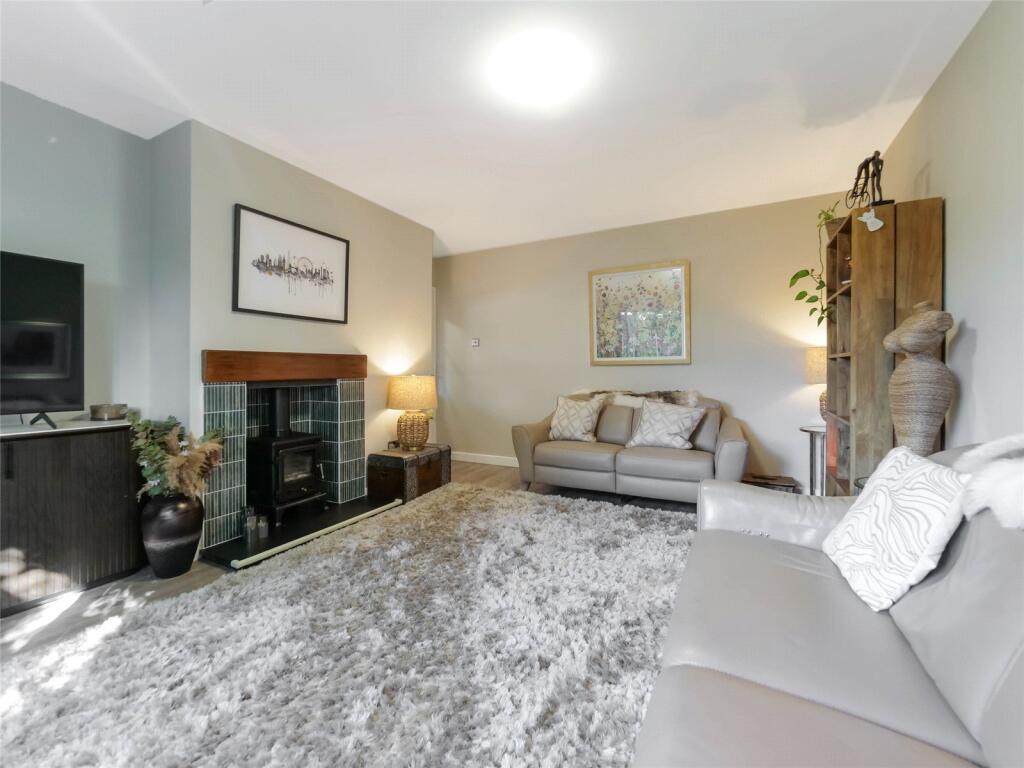 House in Glasgow, East Dunbartonshire - More