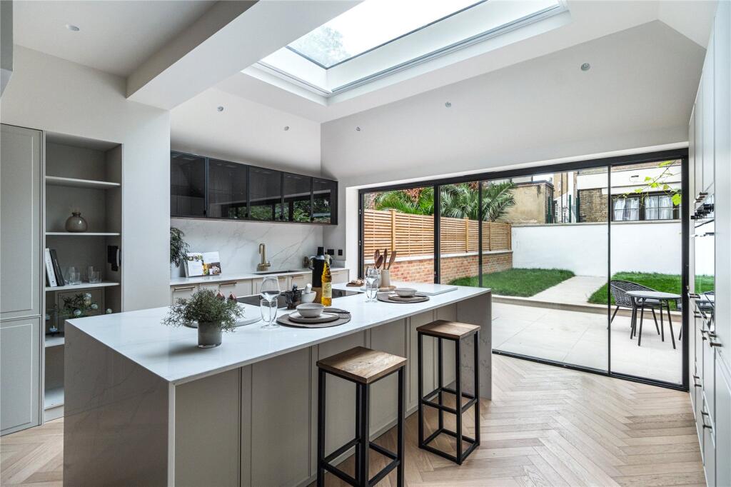 Sandringham Road, St Mark’s Conservation Area, Hackney, London, E8 photo 2