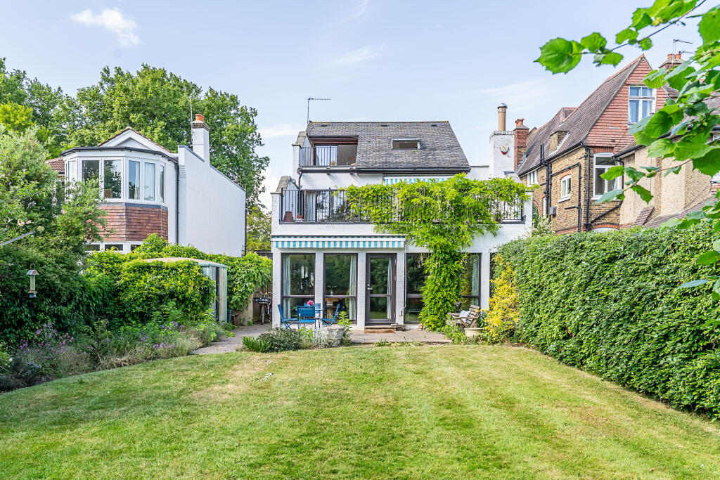 Main image of property: Cambridge Road, London, SW20