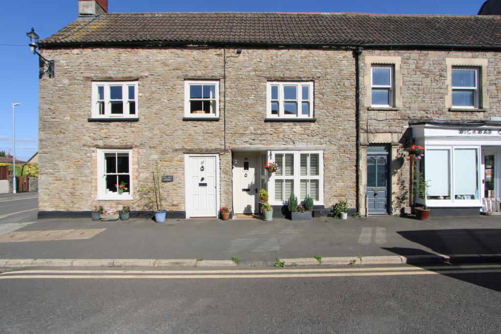 Main image of property: 29 High Street, Wickwar, GL12