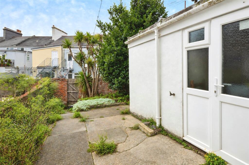 House in Plymouth - View 4