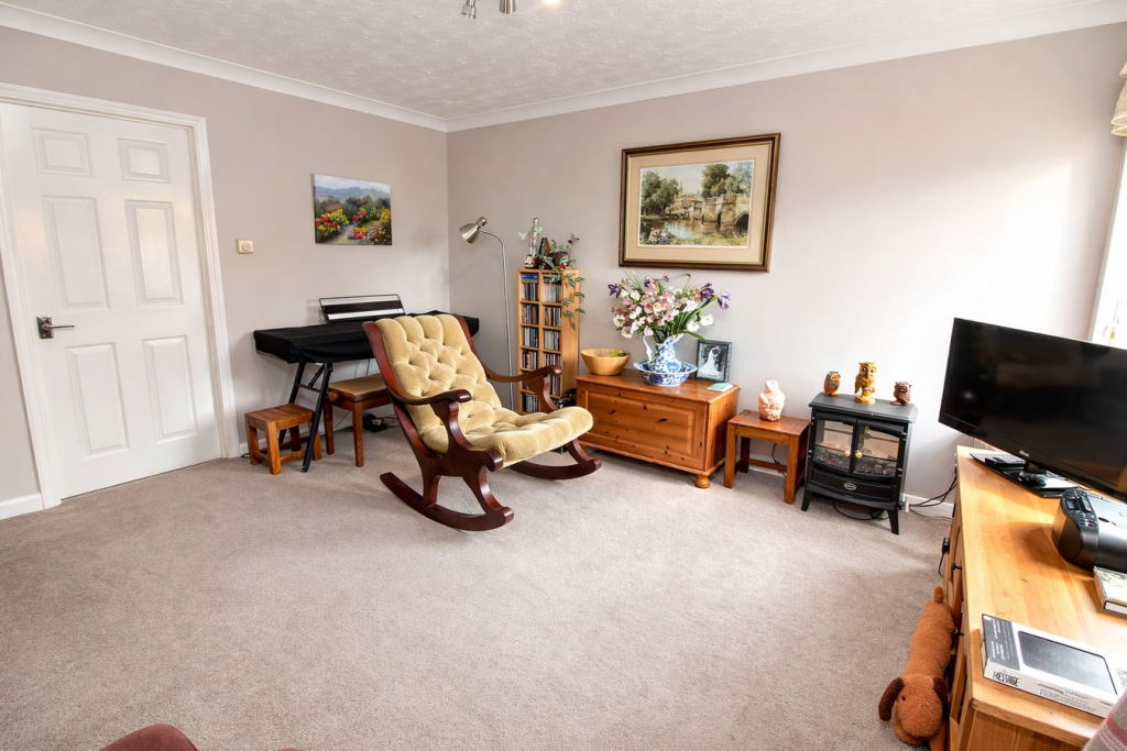 Mulberry Close, Stotfold, Hitchin, SG5 photo 3