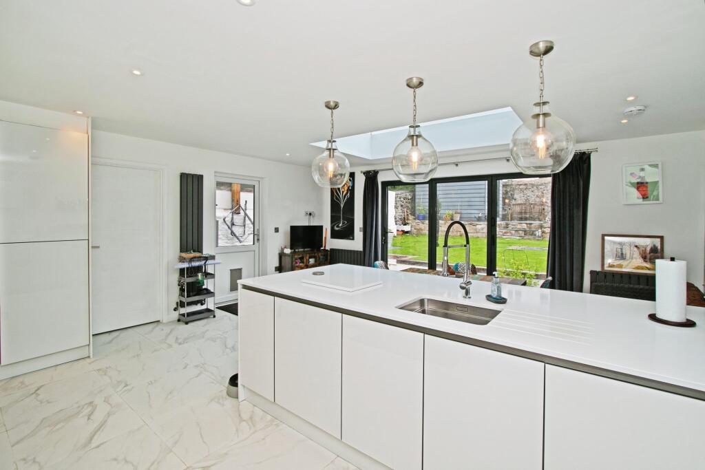 House in Truro - View 5