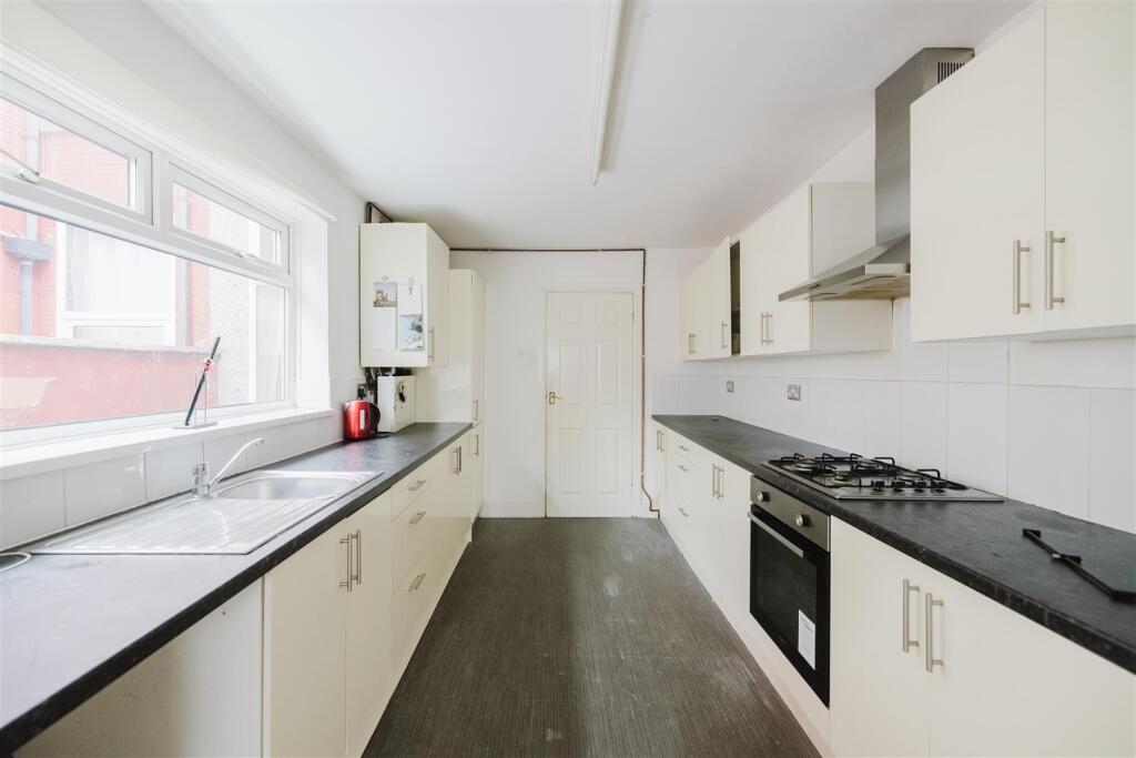 House in Grimsby, West Marsh - View 2