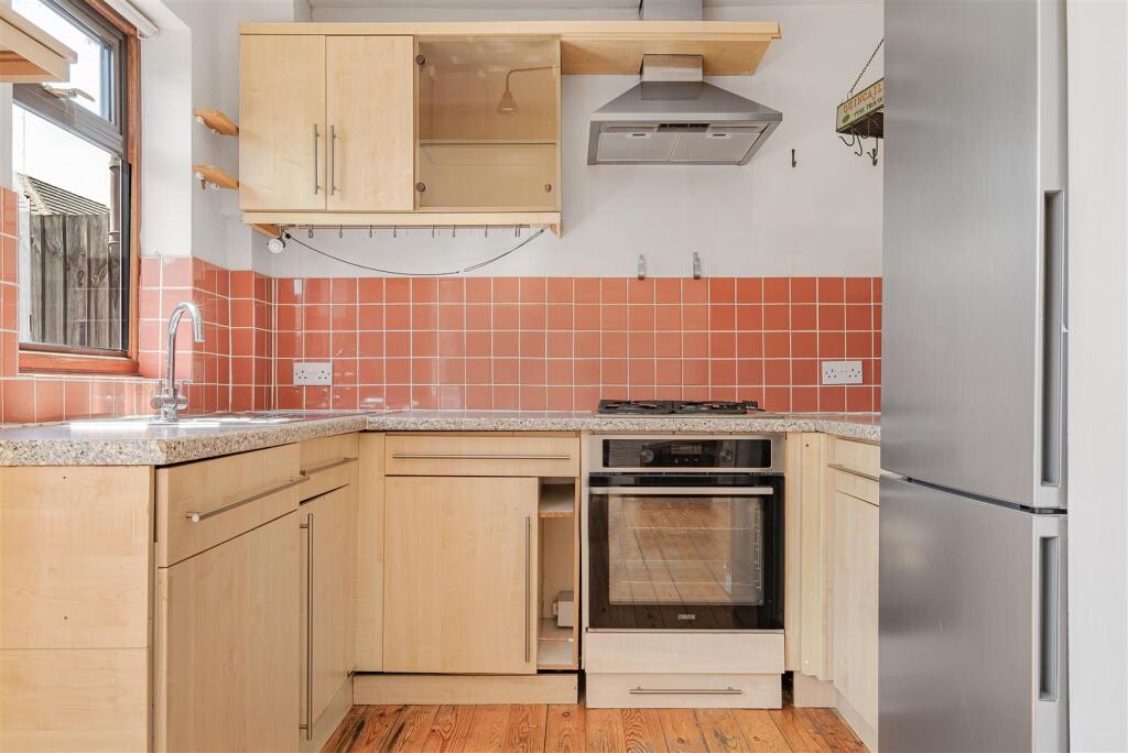 House in Cambridge, Romsey - More