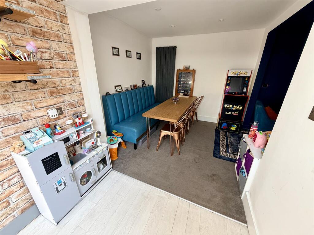 Alderpits Road, Shard End, photo 5