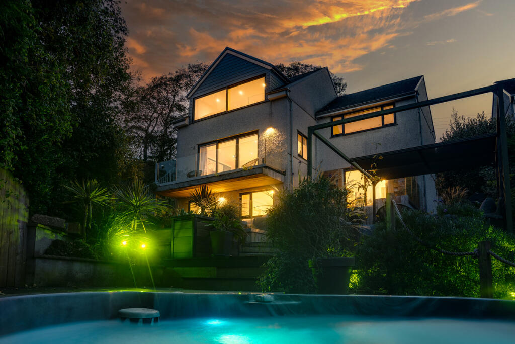 Main image of property: Morva, Parc Owles, Carbis Bay, St. Ives, Cornwall, TR26 2RE