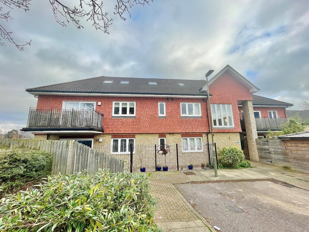 Main image of property: 20 Snowdown Close, London, SE20