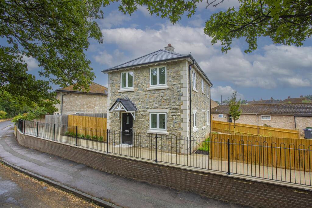 Main image of property: Claygate, Maidstone
