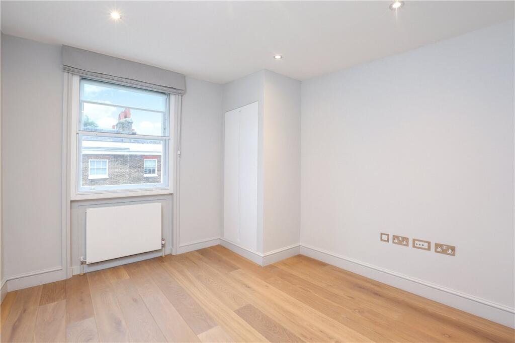 Apartment in London - View 5
