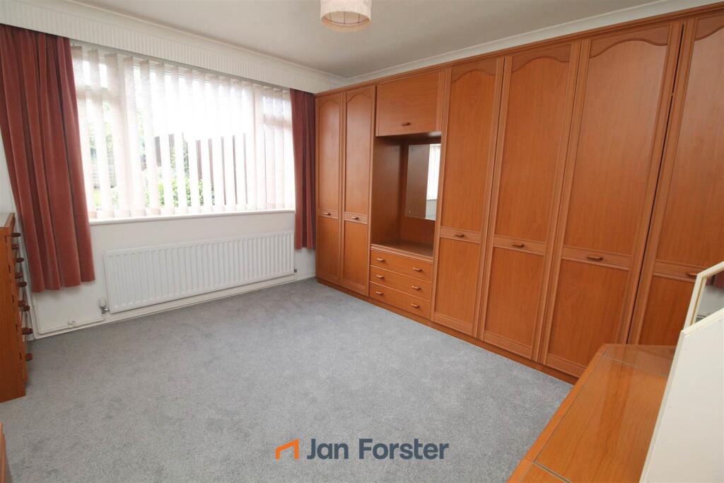 Acomb Crescent, Newcastle Upon Tyne - View 4