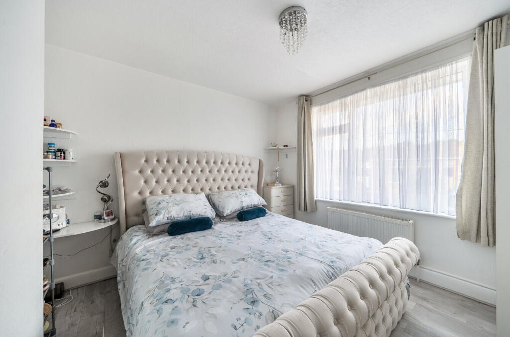 House in Eastleigh, Stoke Common, Bishopstoke - More