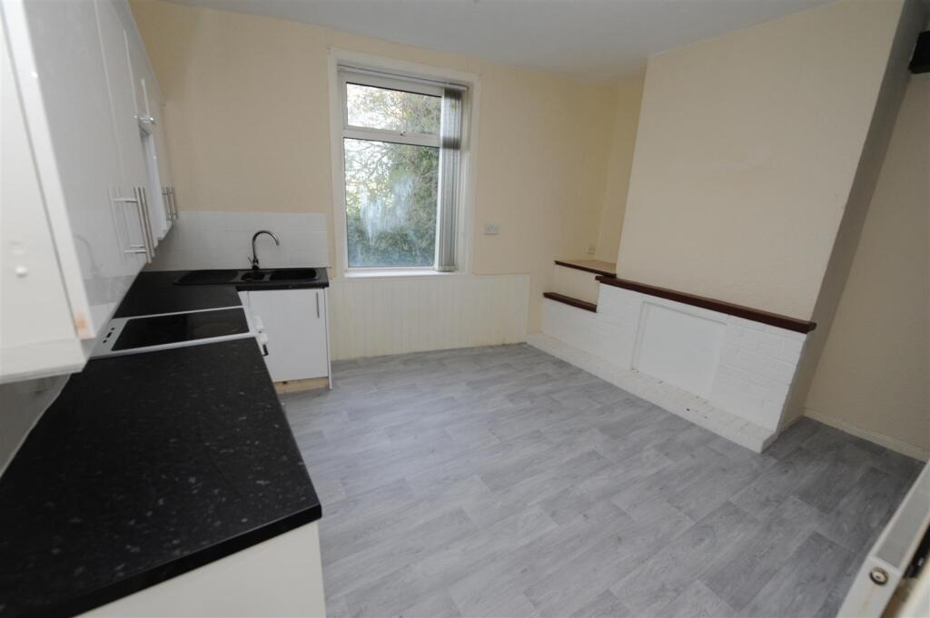 Additional image 5 of Eldon Place, Cutler Heights, Bradford