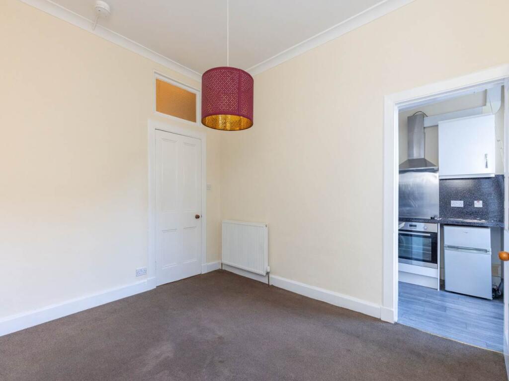 Apartment in Edinburgh, Sciennes - View 4