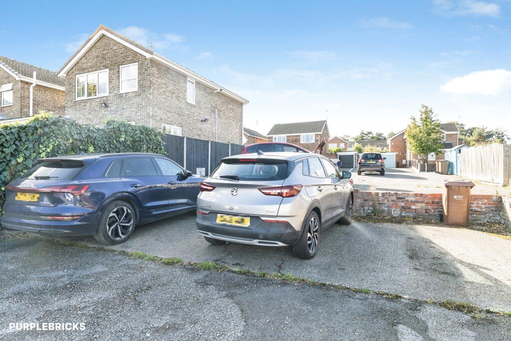 House in Wakefield, Ackworth - View 5