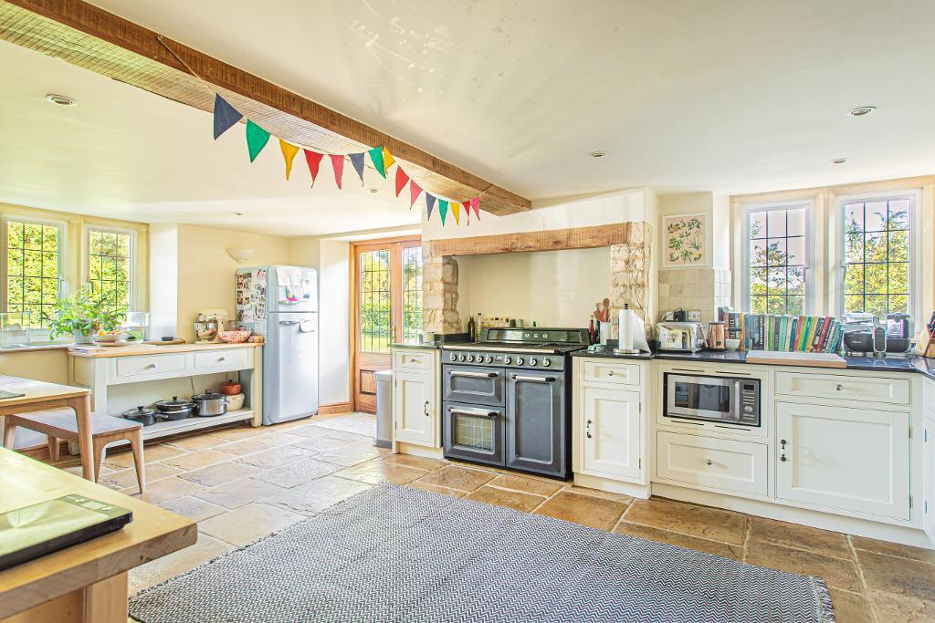 Nesley Farm, Nesley, Tetbury, GL8 8UA photo 3
