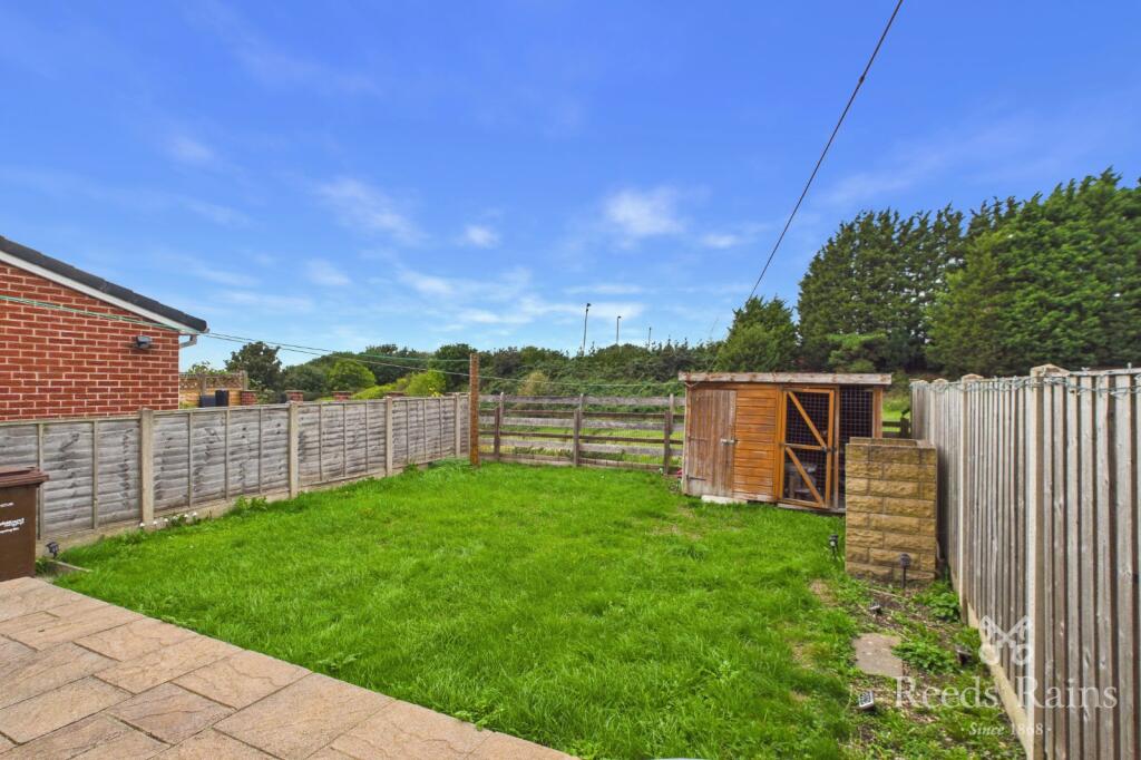 House in Wakefield, West Yorkshire - More