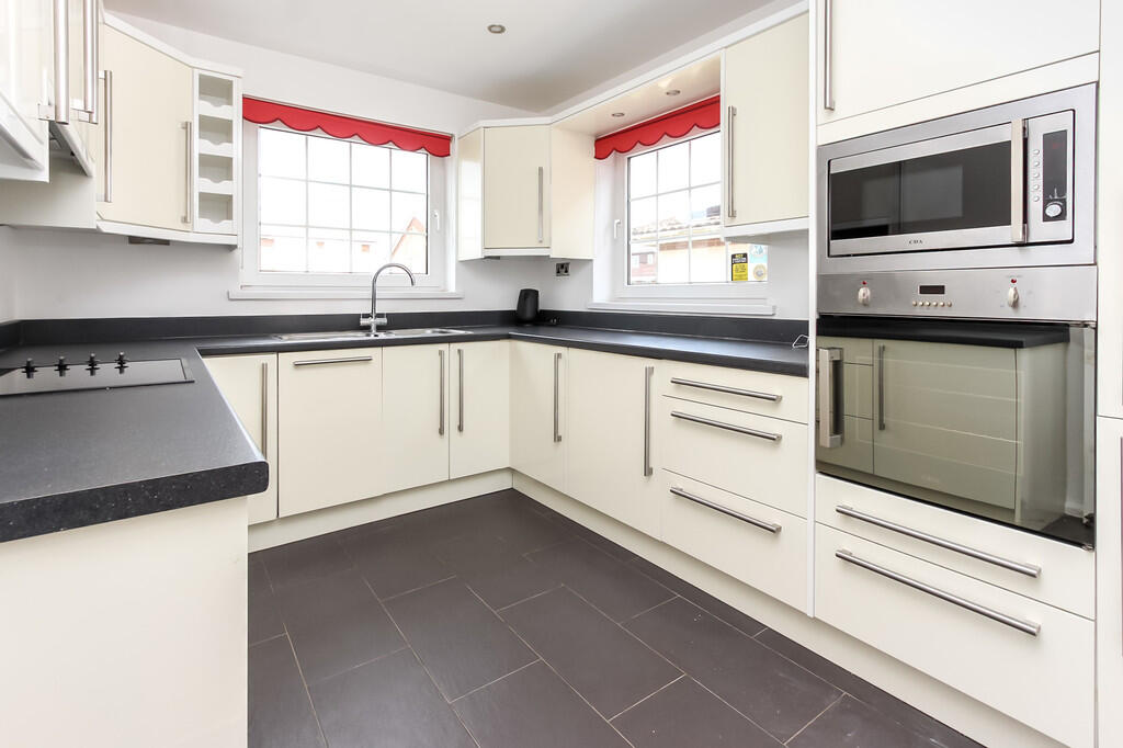 House in Wellingborough, Hatton Park - View 3