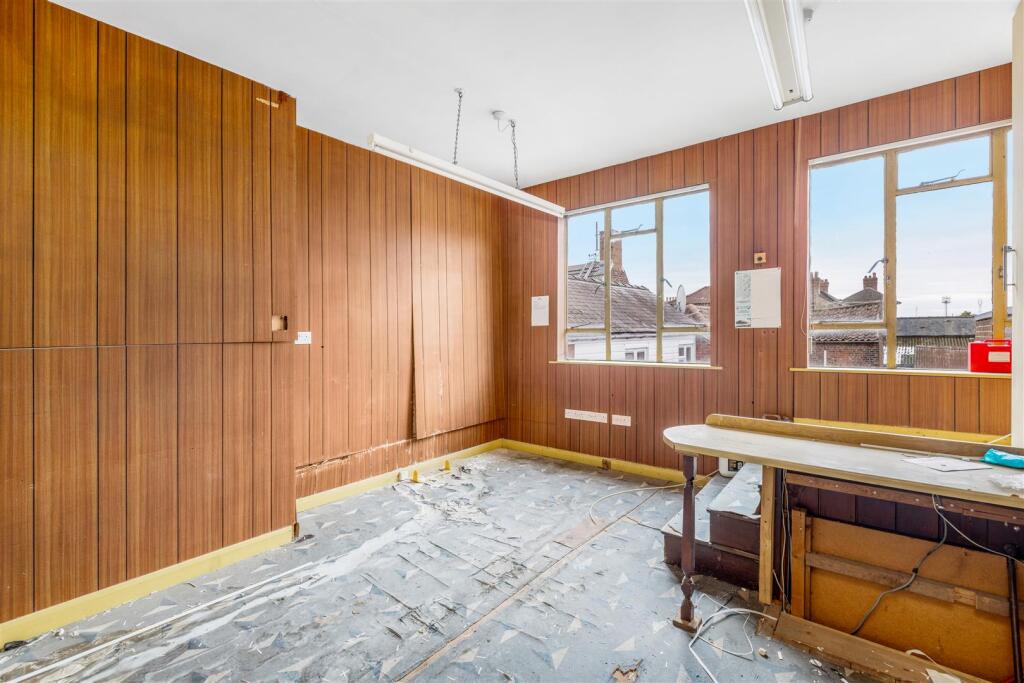 Main image of property: Wide Bargate, Boston