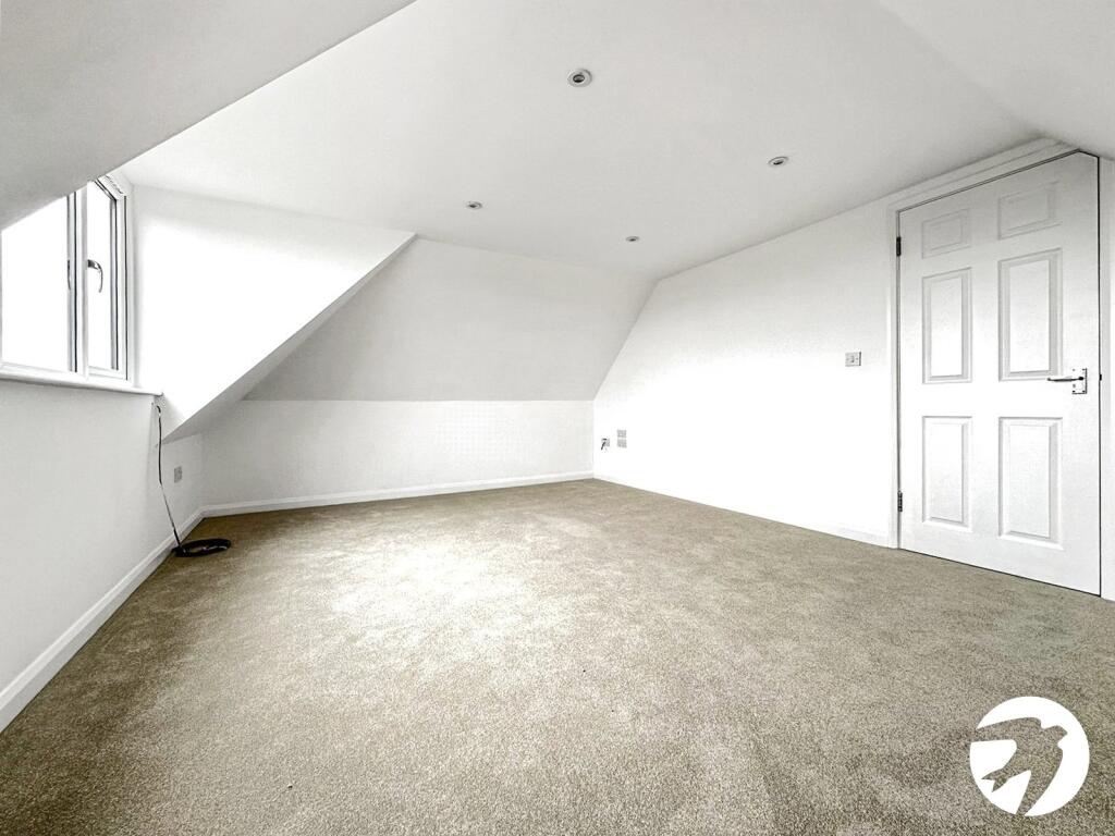 Apartment in Dartford, Stone - View 2