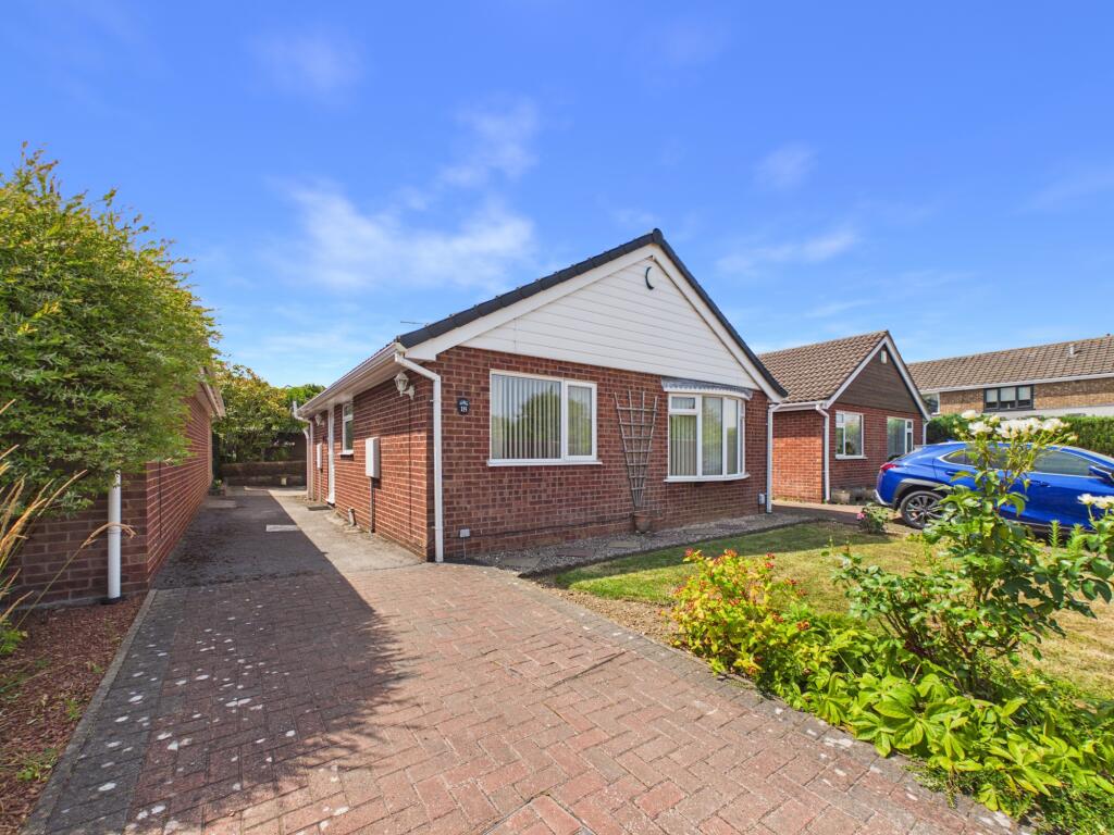 3-bed detached on Dolphin Close, Spondon, £235,000