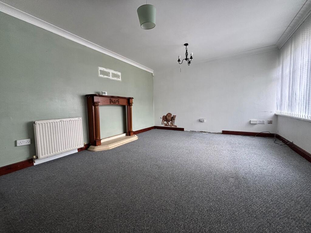 House in Solihull, Smith's Wood - View 2